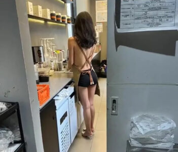 Read more about the article  Coffee Shop In Half-Naked Female Employee Scandal Say They Will Sue Model For Illegal Photo Shoot