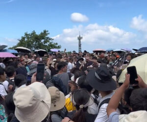 Hot Weather And Crowds Lead To Violence At Scenic Mountain Cable Car