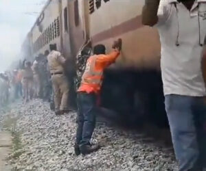 Passengers Join Rescuers To Push Train Cars Apart And Stop Blaze From Spreading