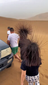 Read more about the article  Tourists’ Hairs Stand Upright From Immense Static Electricity In Desert