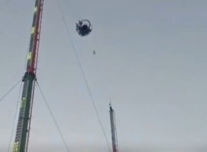 Read more about the article Couple Narrowly Escape Death As Amusement Ride’s Rope Snaps In Two
