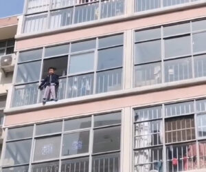 Brave Workers Risk Their Lives And Save Six-Year-Old Boy From Fifth-Floor Ledge