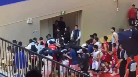Read more about the article Basketball Game Suspended As Players Enter Violent Brawl