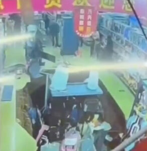 Read more about the article Two Injured As Floor Collapses In Convenience Store Only Opened A Day Earlier