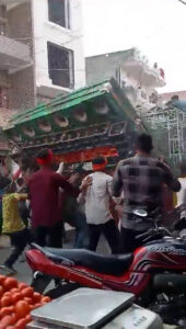 Read more about the article DJ Equipment And Huge Speakers Detach From Truck And Fall On People Dancing