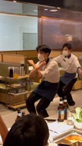 Read more about the article Famous Restaurant Chain Slammed For ‘Vulgar’ Dance Routines
