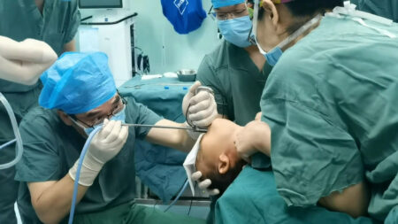Read more about the article Medics Remove Crushed Peanuts Stuck In Two-Year-Old Boy’s Airway