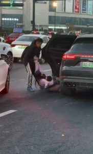 Read more about the article Angry Husband Drags Wife And Young Son Out Of Family Porsche In The Middle Of The Street