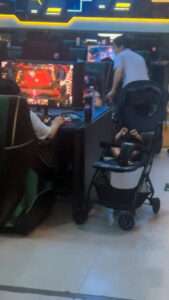 Read more about the article Fury As New Mum Plays Games At Smoke-Filled Internet Cafe Leaving Baby Neglected In Its Stroller